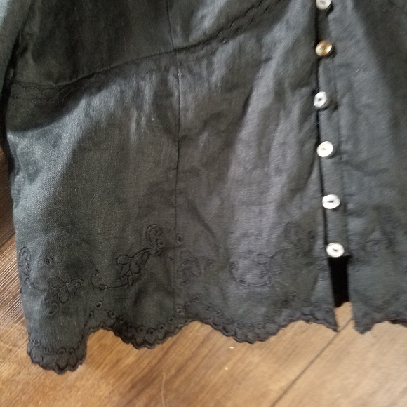 Valerie separates linen top - Picture 10 of 10